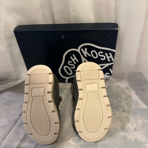 OshKosh B'Gosh - Picture 3 of 4